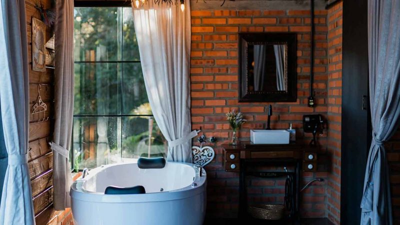 Which Benefits Make Solid Surface Bathtub Wall Panels Popular For Modern Bathroom Designs